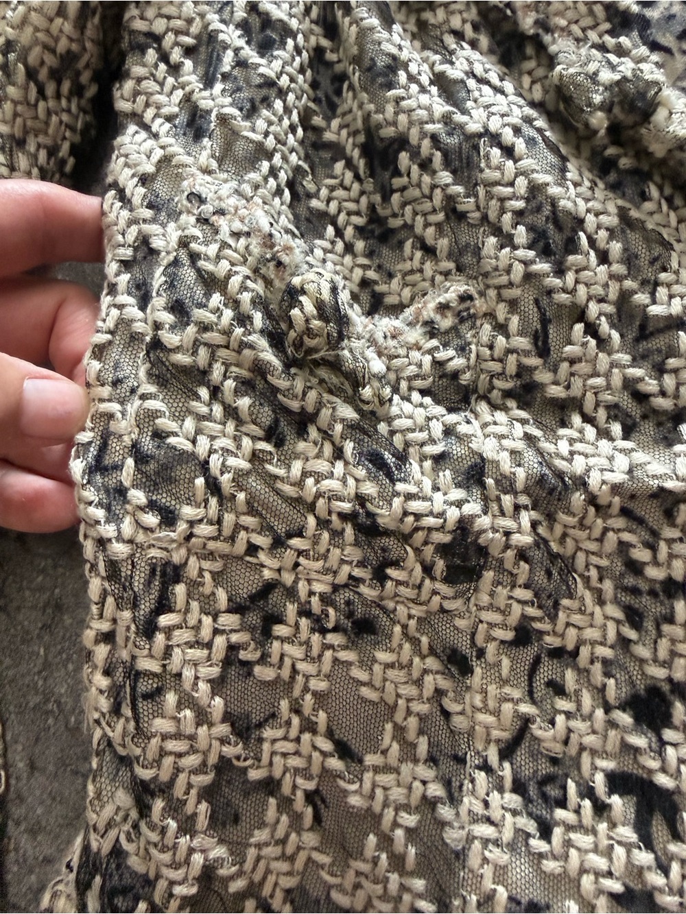 CHANEL Vintage Black & Beige Tweed Bouclé Jacket - Picture 7 of 15